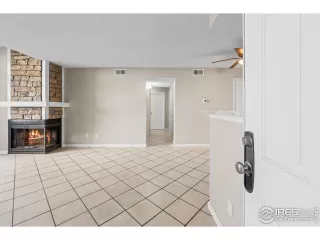 Photo #6: 1049838 Listing 