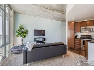 Photo #6: 1049926 Listing 