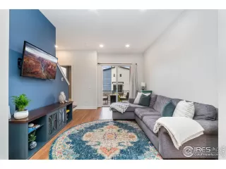 Photo #4: 1050196 Listing