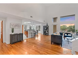 Photo #6: 1050359 Listing