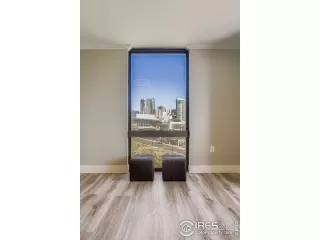 Photo #6: 1050548 Listing