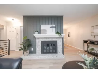 Photo #5: 1503832 Listing