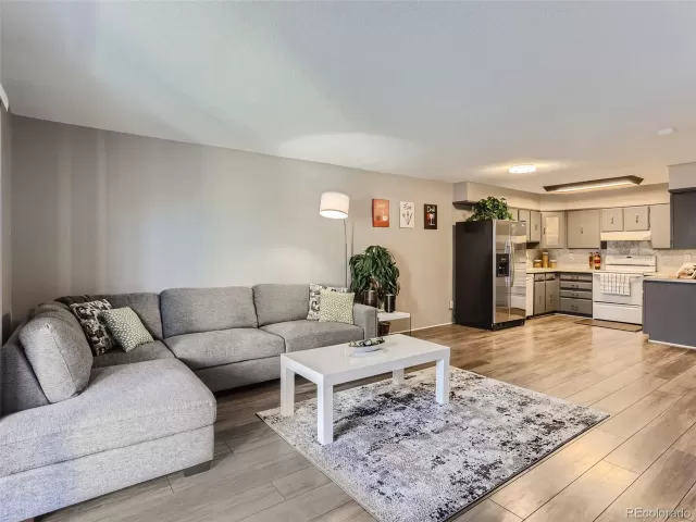 MLS: 1511659 Condo For Sale