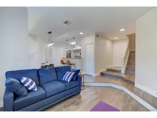 Photo #4: 1513898 Listing