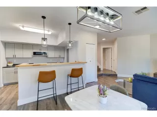 Photo #6: 1513898 Listing