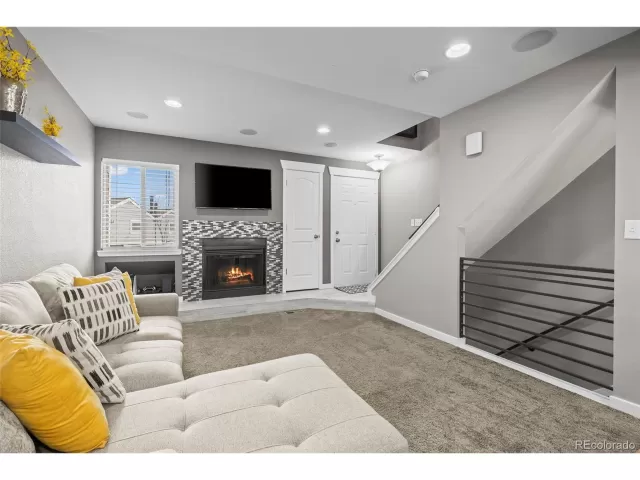 MLS: 1515356 Condo For Sale