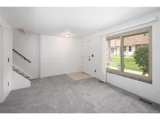 Photo #3: 1516961 Listing