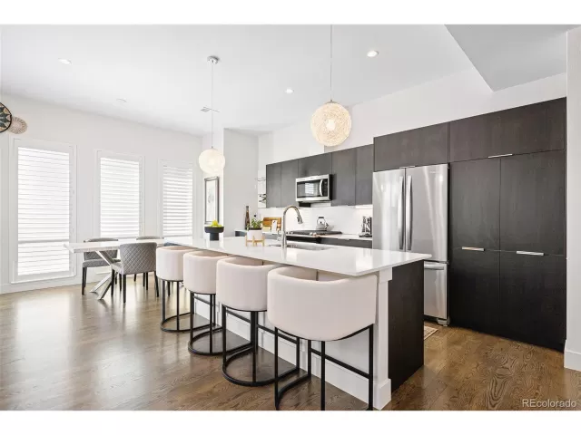 MLS: 1518359 Condo For Sale