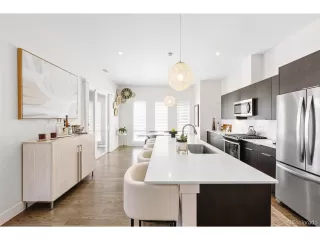 Photo #2: 1518359 Listing