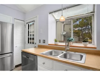 Photo #6: 1520707 Listing