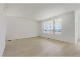 Photo #4: 1521115 Listing 