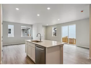 Photo #6: 1522257 Listing