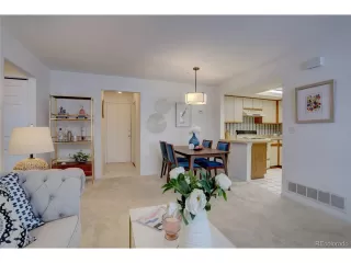 Photo #4: 1524108 Listing