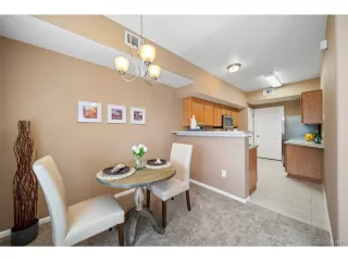 Photo #6: 1524418 Listing