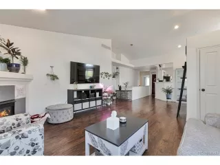 Photo #5: 1525823 Listing