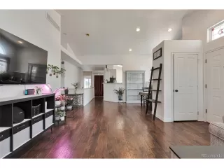 Photo #6: 1525823 Listing