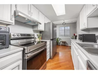 Photo #5: 1526188 Listing