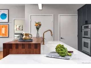 Photo #2: 1526451 Listing