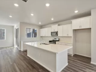 Photo #5: 1527550 Listing