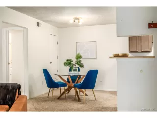 Photo #6: 1527934 Listing