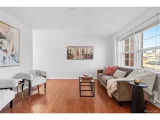 Photo #3: 1528786 Listing 