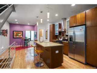 Photo #4: 1529776 Listing