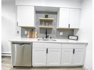 Photo #5: 1530540 Listing 