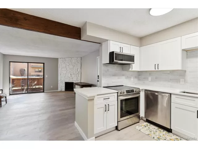 MLS: 1531496 Condo For Sale