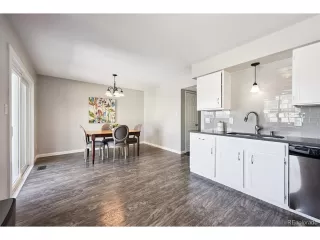 Photo #4: 1536822 Listing