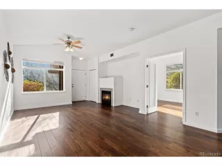 Photo #4: 1549851 Listing