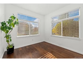 Photo #6: 1549851 Listing