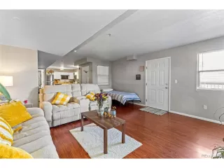 Photo #5: 1551384 Listing 