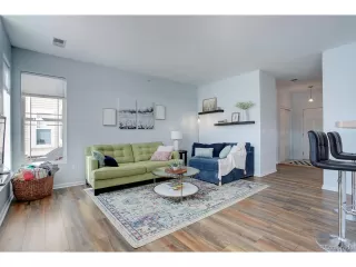 Photo #2: 1553357 Listing 