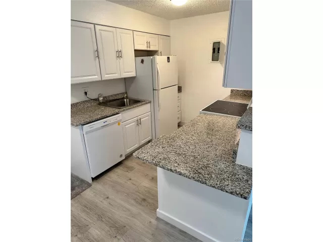 MLS: 1554016 Condo For Sale