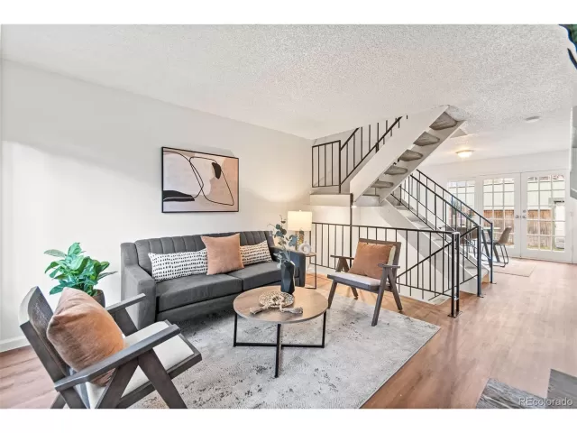 MLS: 1554121 Condo For Sale