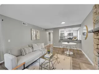 Photo #3: 1556473 Listing