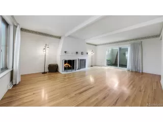 Photo #5: 1559649 Listing