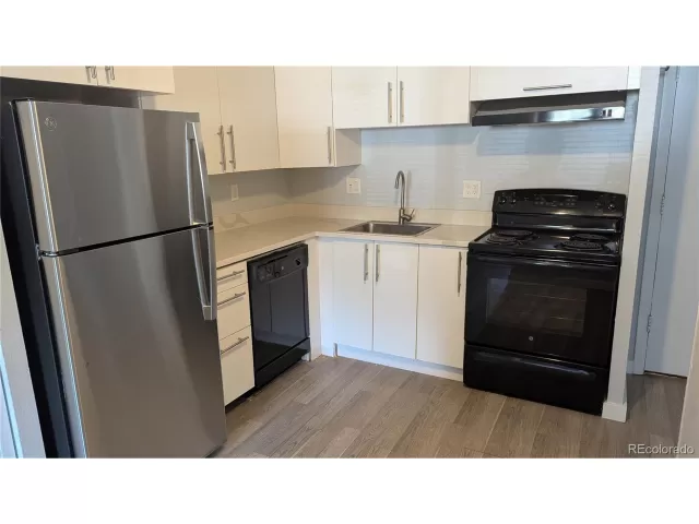 MLS: 1560821 Condo For Sale