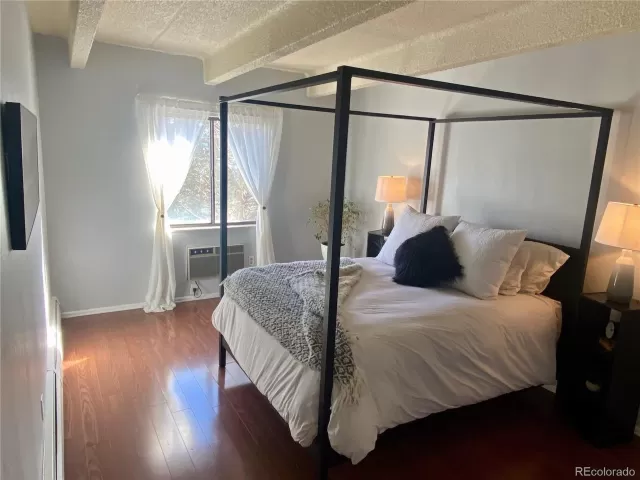 MLS: 1561977 Condo For Sale