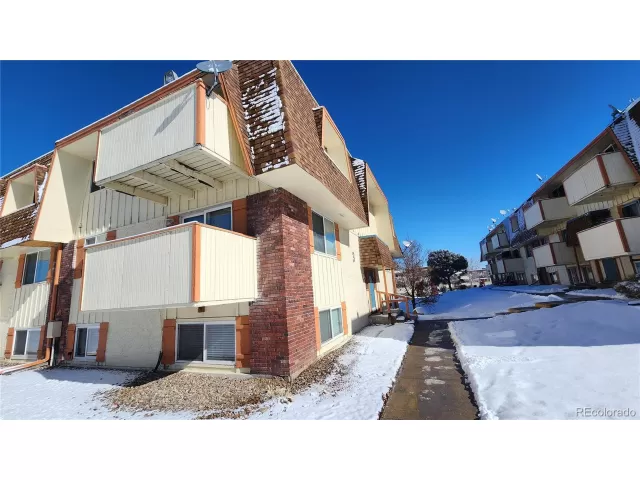 MLS: 1563000 Condo For Sale