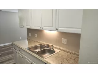 Photo #4: 1563000 Listing 