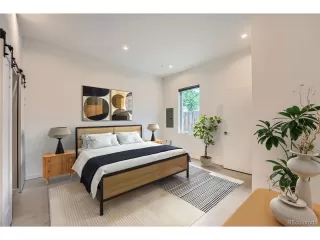 Photo #2: 1568319 Listing