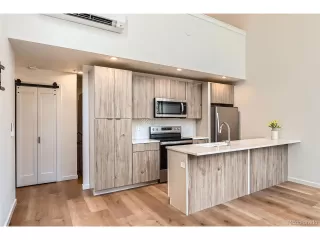 Photo #5: 1568319 Listing