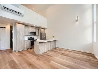 Photo #6: 1568319 Listing