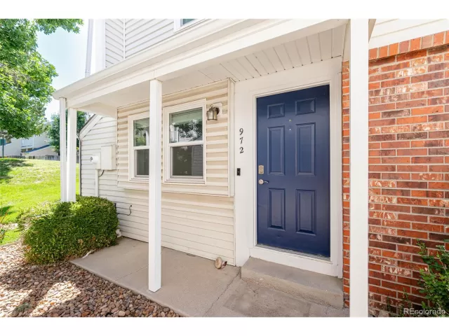 MLS: 1569276 Condo For Sale