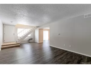 Photo #2: 1574450 Listing