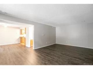 Photo #4: 1574450 Listing