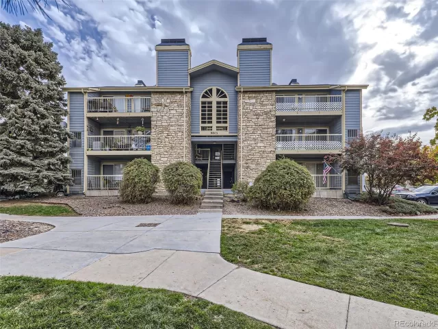 MLS: 1576779 Condo For Sale
