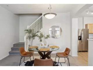 Photo #5: 1577336 Listing