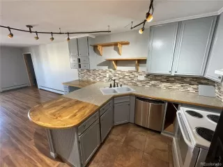 Photo #5: 1578055 Listing